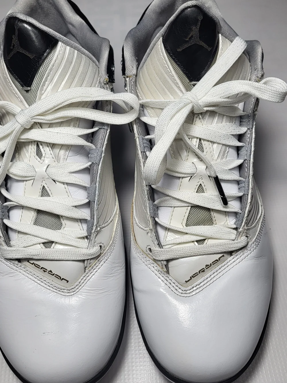 RARE 2009 Air Jordan White Metallic Silver Black Men’s Size 10.5 –343084 Jumpman